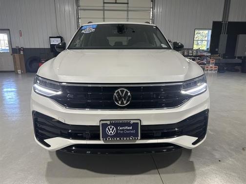 2023 Volkswagen Tiguan 2.0T SE R-Line Black