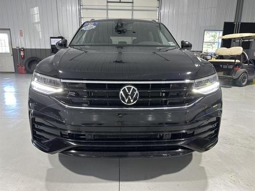 2024 Volkswagen Tiguan 2.0T SE R-Line Black