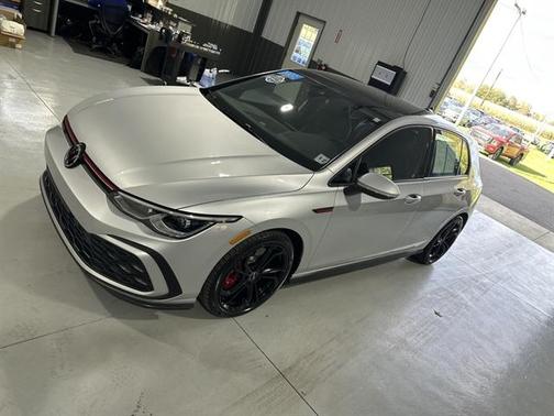 2022 Volkswagen Golf GTI 2.0T SE