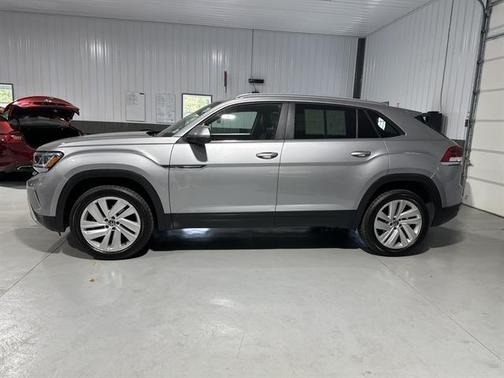 2020 Volkswagen Atlas Cross Sport 2.0T SE w/ Technology