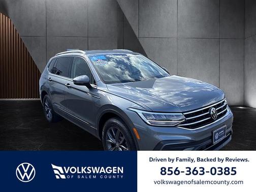 Platinum Gray Metallic 2023 Volkswagen Tiguan 2.0T SE