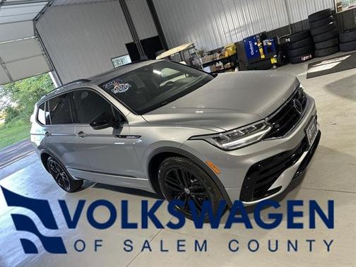 2022 Volkswagen Tiguan 2.0T SE R-Line Black