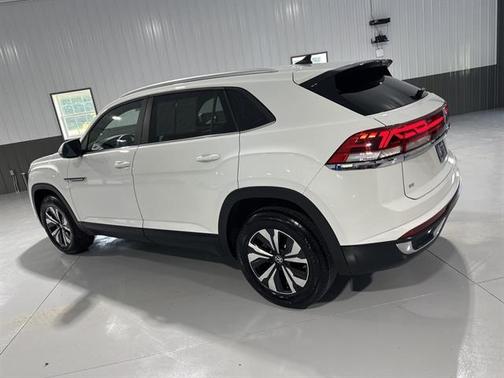 2024 Volkswagen Atlas Cross Sport 2.0T SE