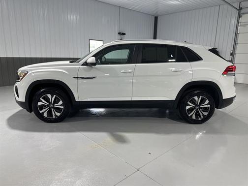 2024 Volkswagen Atlas Cross Sport 2.0T SE