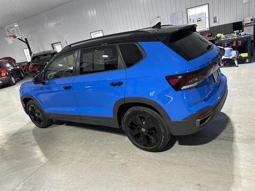 2025 Volkswagen Taos 1.5T SE Black