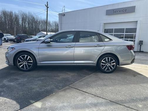 2025 Volkswagen Jetta 1.5T SE