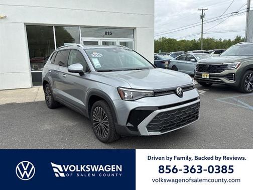 Pyrite Silver Metallic 2025 Volkswagen Taos 1.5T SE