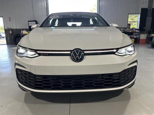 2024 Volkswagen Golf GTI 2.0T Autobahn