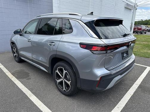 Pyrite Silver Metallic 2025 Volkswagen Tiguan 2.0T SE