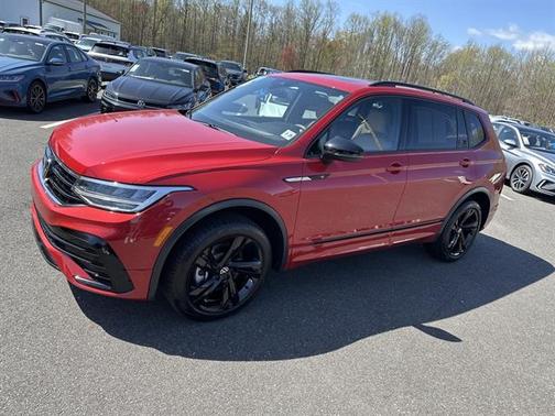 2024 Volkswagen Tiguan 2.0T SE R-Line Black