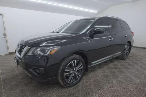 2017 Nissan Pathfinder Platinum