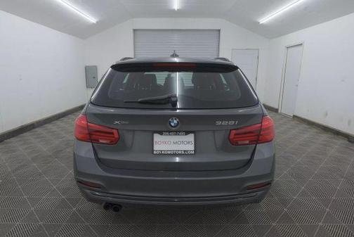 2016 BMW 328 i xDrive SULEV