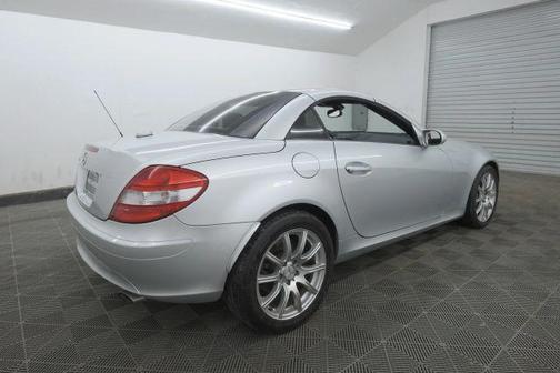 2005 Mercedes-Benz SLK-Class 
