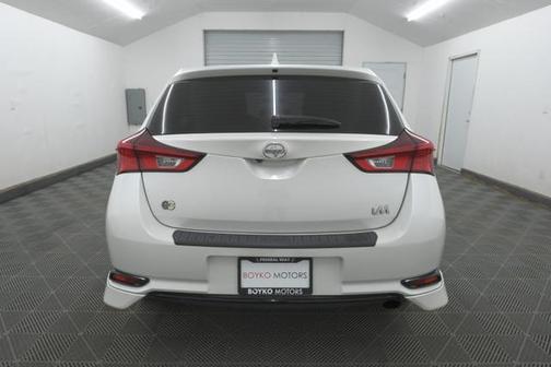2016 Scion iM Base