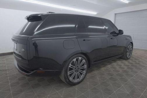 2023 Land Rover Range Rover Autobiography
