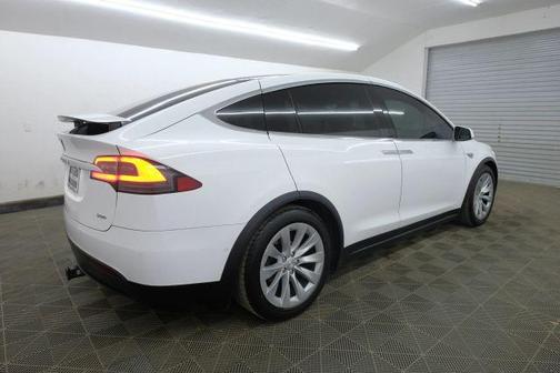 2016 Tesla Model X 90D