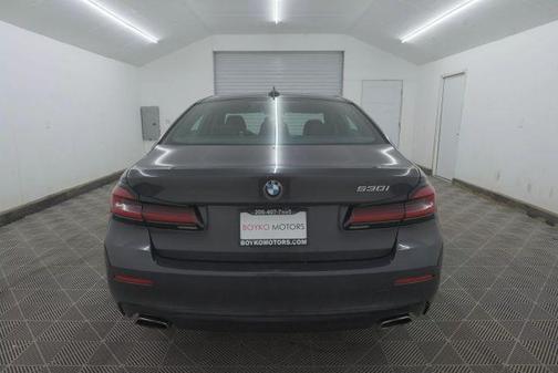 2021 BMW 530 i