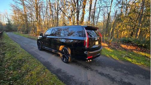 2023 Cadillac Escalade ESV V-Series