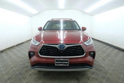 2020 Toyota Highlander Hybrid Platinum