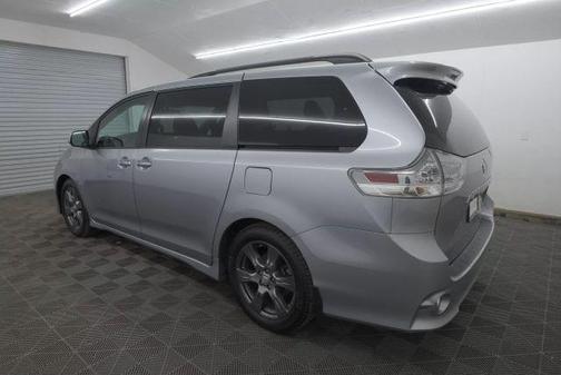 2017 Toyota Sienna SE Premium