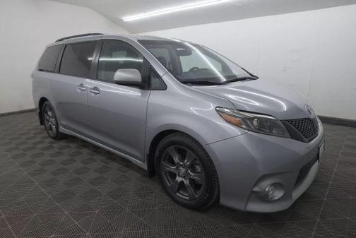 2017 Toyota Sienna SE Premium