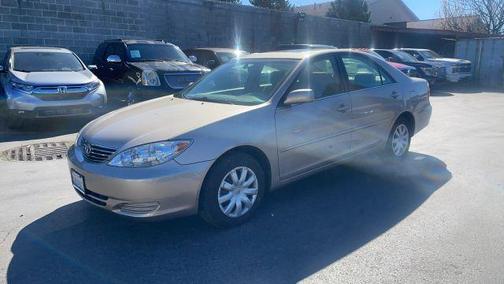 2005 Toyota Camry 