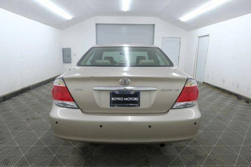 Brown 2005 Toyota Camry