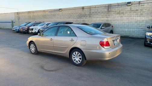 2005 Toyota Camry 