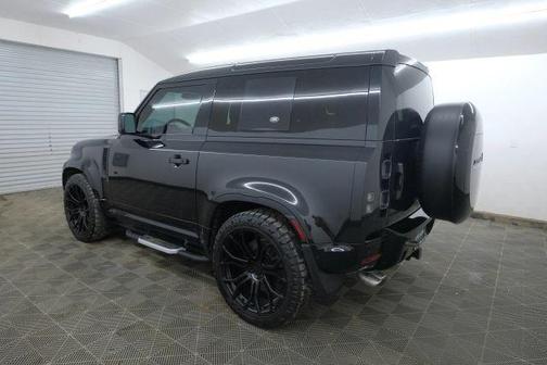 2023 Land Rover Defender 90 V8