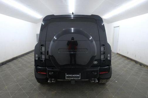 2023 Land Rover Defender 90 V8