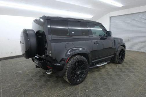 2023 Land Rover Defender 90 V8