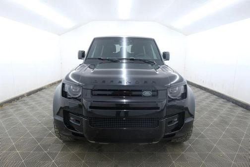 2023 Land Rover Defender 90 V8