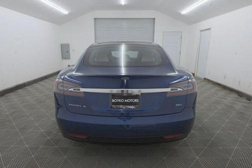 2017 Tesla Model S 75D