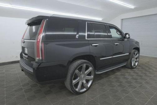 2018 Cadillac Escalade Luxury