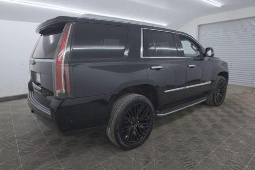 2018 Cadillac Escalade Luxury