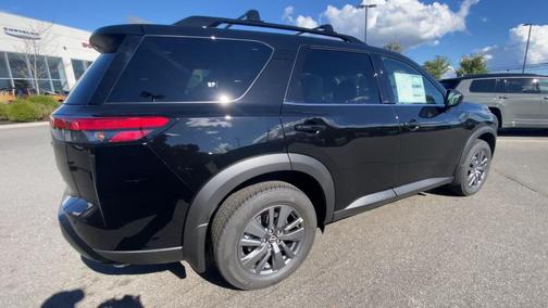 Super Black 2026 Nissan Pathfinder SV