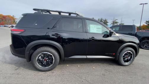 Super Black 2026 Nissan Pathfinder Rock Creek