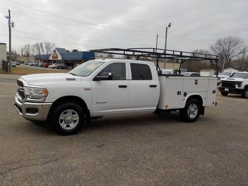 2021 RAM 2500 Tradesman Crew Cab 4x2 8' Box