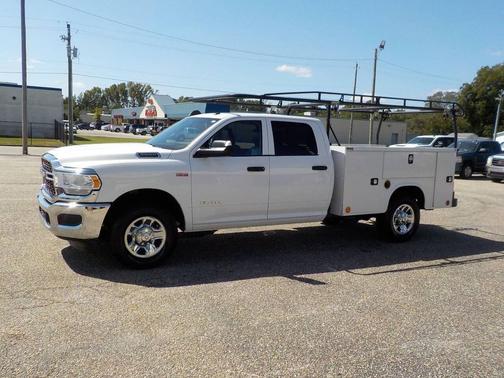 2020 RAM 2500 Tradesman Crew Cab 4X2 8' Box