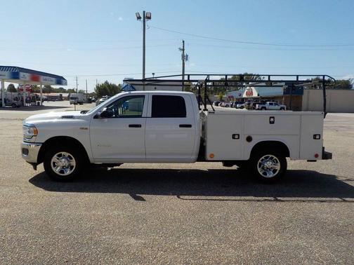 2020 RAM 2500 Tradesman Crew Cab 4X2 8' Box