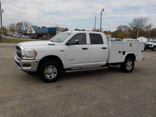 2021 RAM 2500 Tradesman Crew Cab 4x4 8' Box
