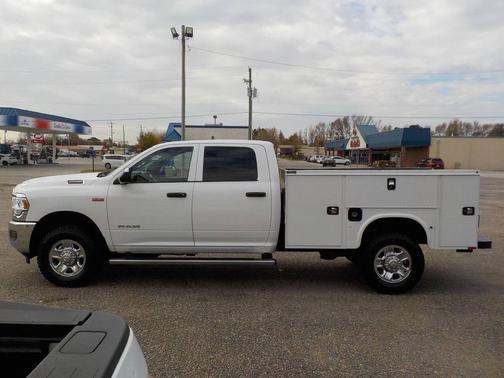 2021 RAM 2500 Tradesman Crew Cab 4x4 8' Box