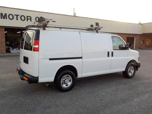 2020 Chevrolet Express 2500 RWD 2500 Regular Wheelbase WT