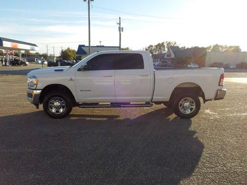 2022 RAM 2500 Big Horn Crew Cab 4x4 6'4' Box