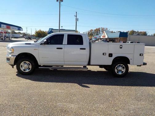 2021 RAM 2500 Tradesman Crew Cab 4x4 8' Box