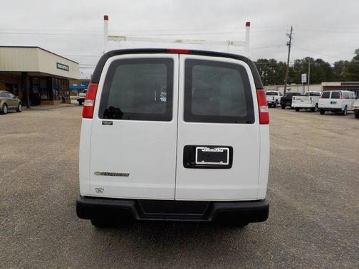 2020 Chevrolet Express 2500 RWD 2500 Regular Wheelbase WT
