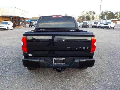 2018 Toyota Tundra SR5