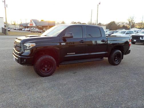2018 Toyota Tundra SR5