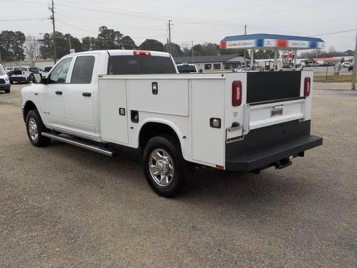 2022 RAM 2500 Tradesman Crew Cab 4x4 8' Box