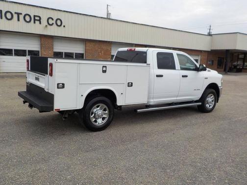 2022 RAM 2500 Tradesman Crew Cab 4x4 8' Box